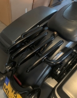 Gepäckträger Stealth passend für Harley Davidson Touring 9-24 Hochglanz schwarz